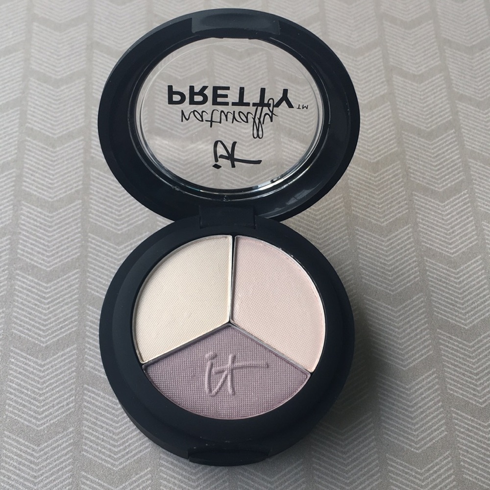 it Cosmetics Naturally Pretty Luxe Eyeshadow Trio
